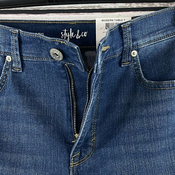 Style & Co SZ 12 Jeans Straight Leg Stretch Mid-Rise 5-Pocket Medium Wash Blue - Picture 5 of 8